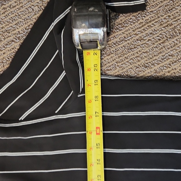 Equipment Femme Aubrey Dress Size Medium - Picture 12 of 17